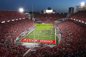 马兹拉维盛赞德利赫特，拜仁铁闸重现金童光芒，防线领袖气质尽显